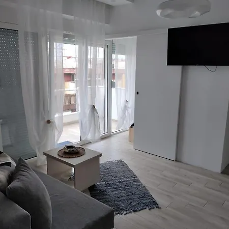 Mago Apartment Nea Kallikrateia