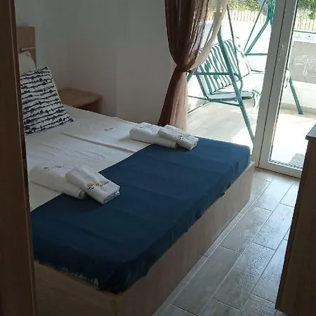 Mago Apartment *